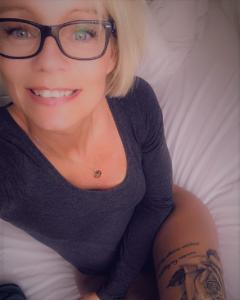 Blond_Pittig