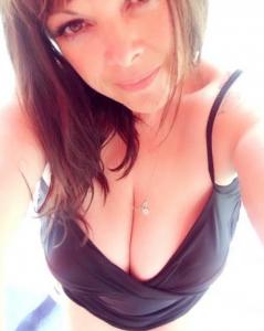 Ikpakje (60) uit Gelderland