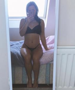 Mandy69 (25) uit Noord-Holland