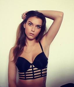nattepoes (27) uit Overijssel